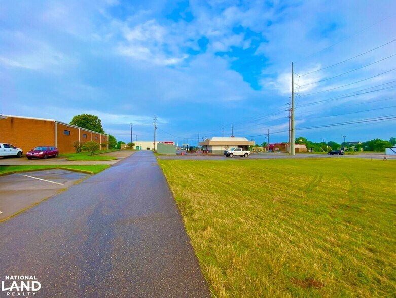 More Photos Of 2523 University E blvd, Tuscaloosa Land For Sale