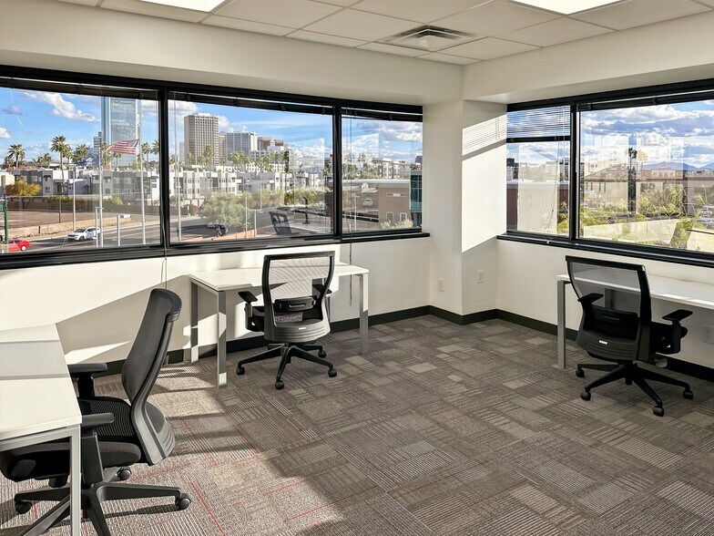 More Photos Of 300 W Clarendon Ave, Phoenix Coworking Space