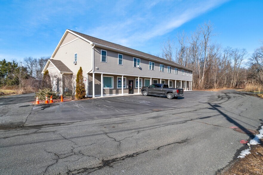 More Photos Of 3 Stadler St, Belchertown General Retail For Lease
