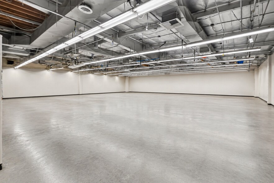 More Photos Of 8484 San Fernando Rd, Sun Valley Warehouse For Sale