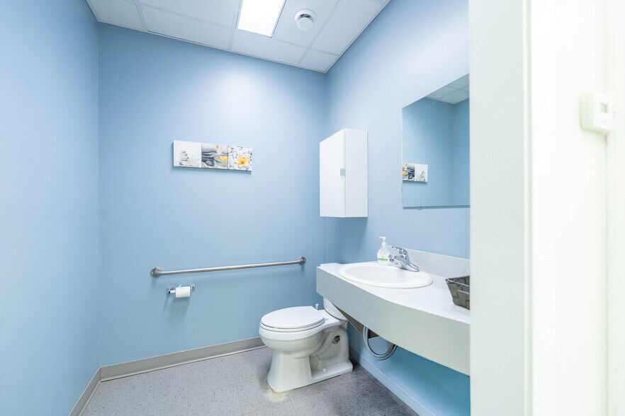 More Photos Of 3160 Parsons Rd NW, Edmonton Office Residential For Sale