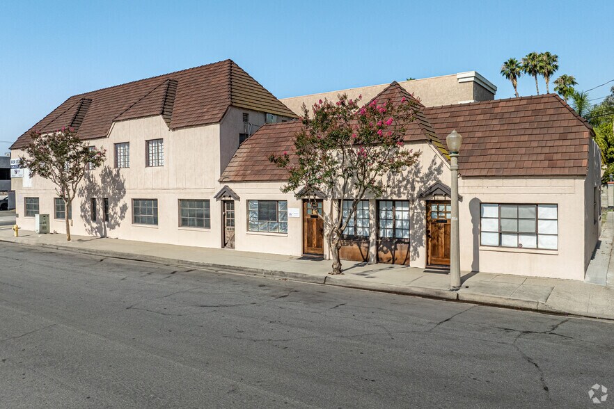 More Photos Of 319-323 E Foothill Blvd, Arcadia Office For Lease