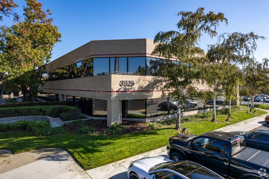 More Photos Of 3825 Hopyard Rd, Pleasanton Unknown For Lease