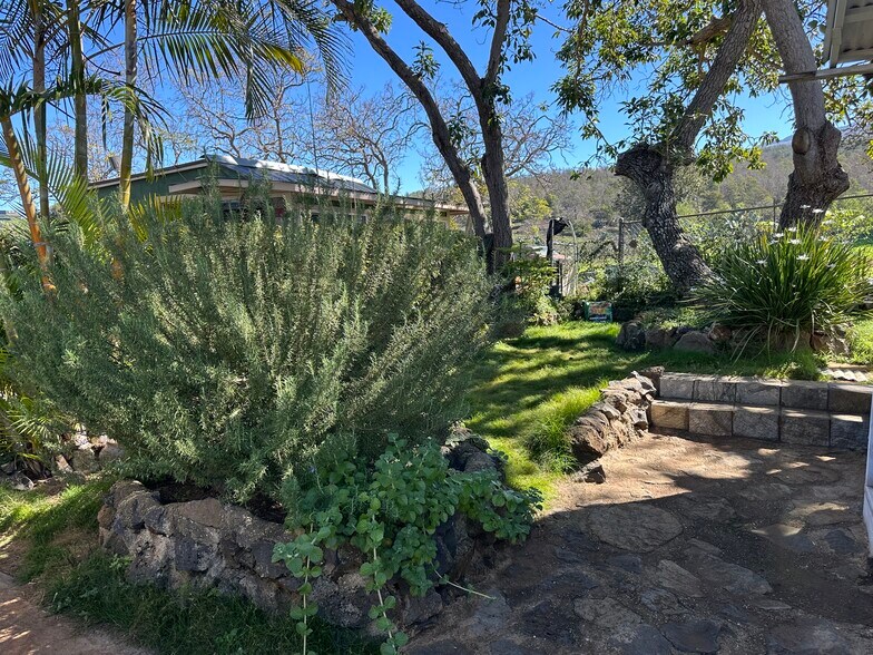 More Photos Of 3135 Lower Kula Rd, Kula Storefront Retail Office For Sale