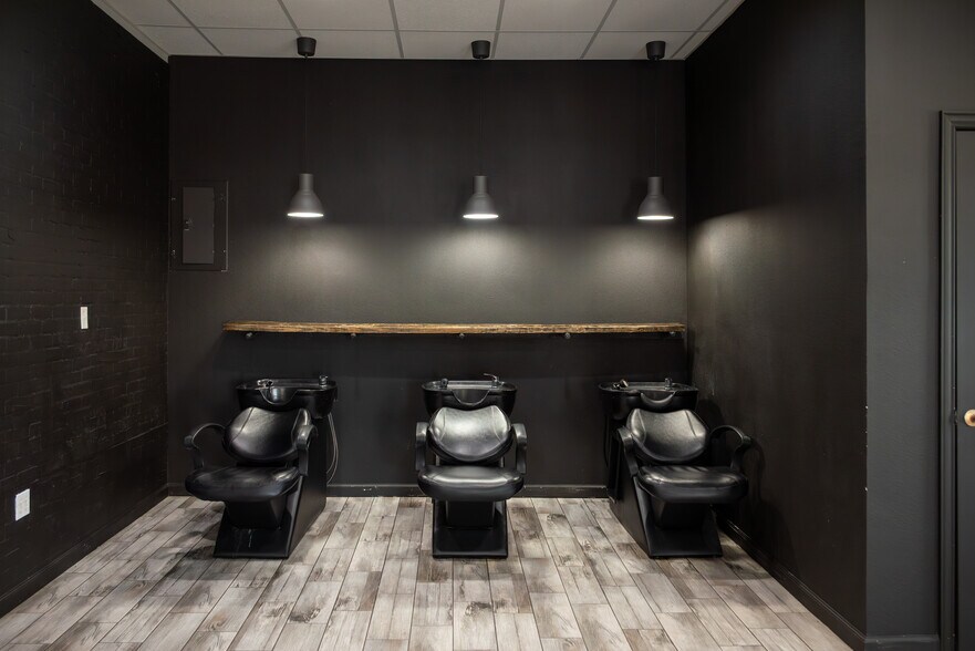 More Photos Of 18820 Fm 2252, San Antonio Freestanding For Lease