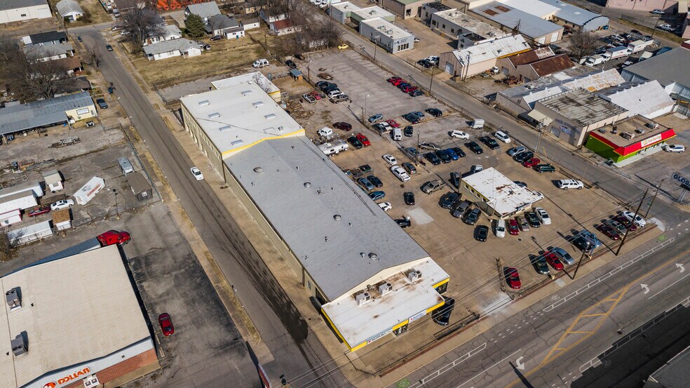 More Photos Of 2007-2015 E 11th St, Tulsa Auto Dealership For Sale
