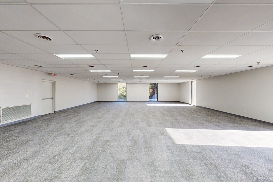 More Photos Of 5675 Bucknell Dr SW, Atlanta Distribution For Lease