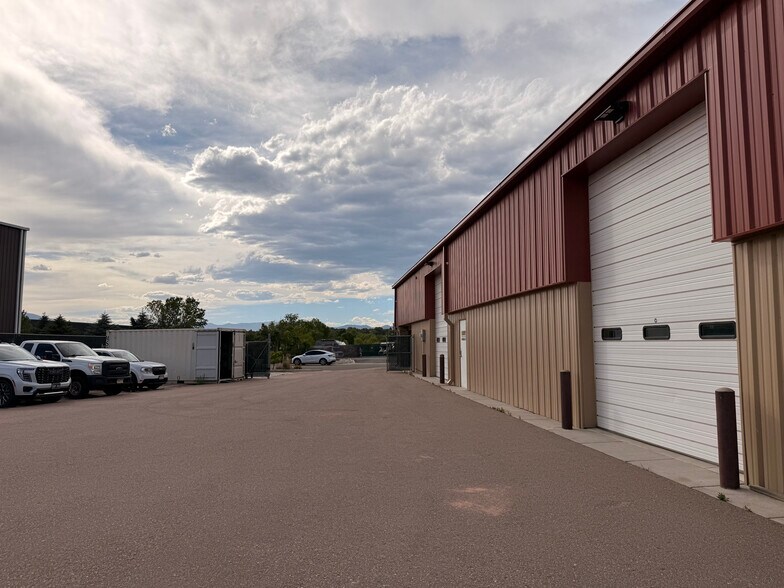 More Photos Of 1415 Selix Grv, Colorado Springs Warehouse For Sale
