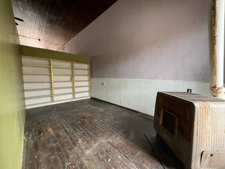 More Photos Of 305 Victor Ave, Victor Storefront Retail Residential For Lease