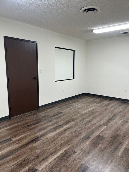 More Photos Of 1810 N Floradale St, South El Monte Warehouse For Lease