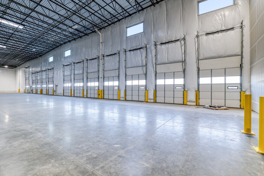 More Photos Of 7450 Clayton St, Denver Warehouse For Lease