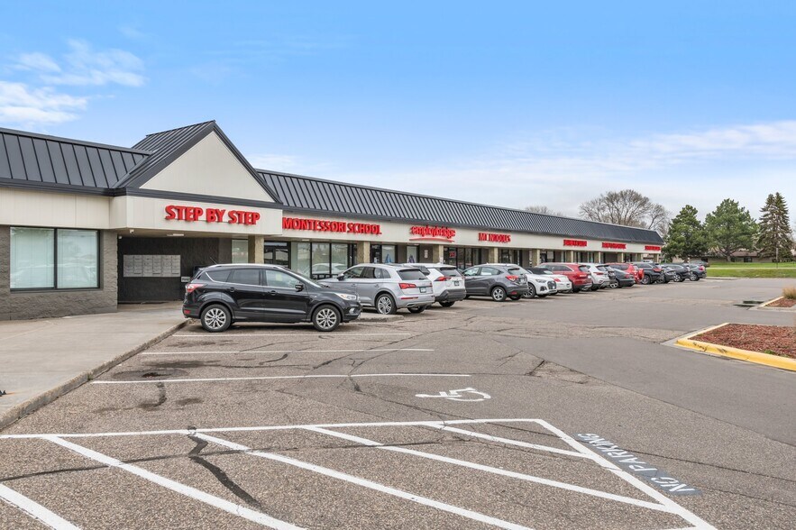 More Photos Of 8401-8471 W Broadway Ave, Brooklyn Park Unknown For Lease