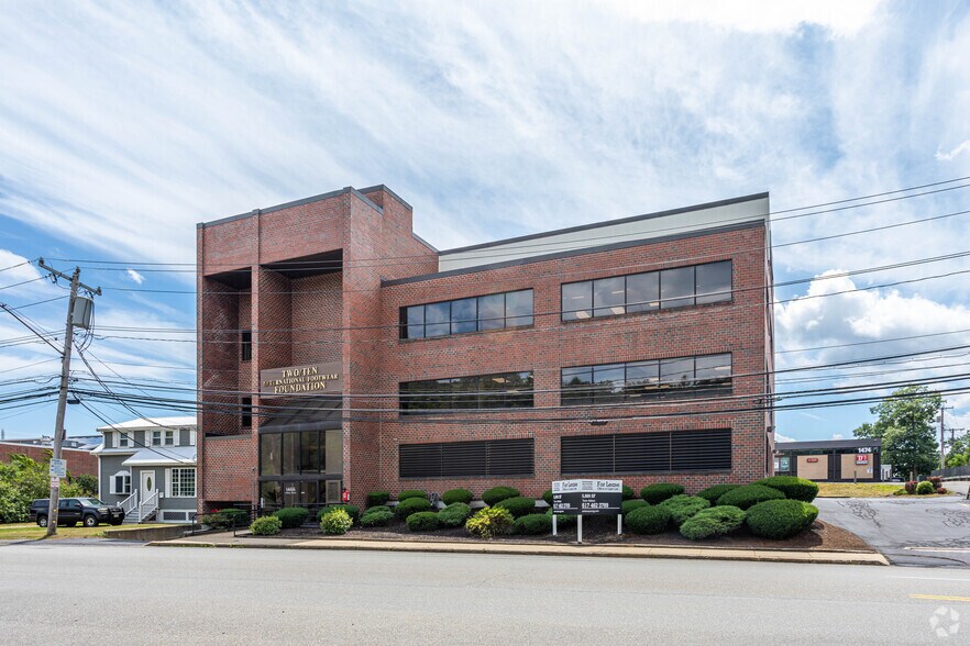 Primary Photo Of 1466 Main St, Waltham Office For Sale