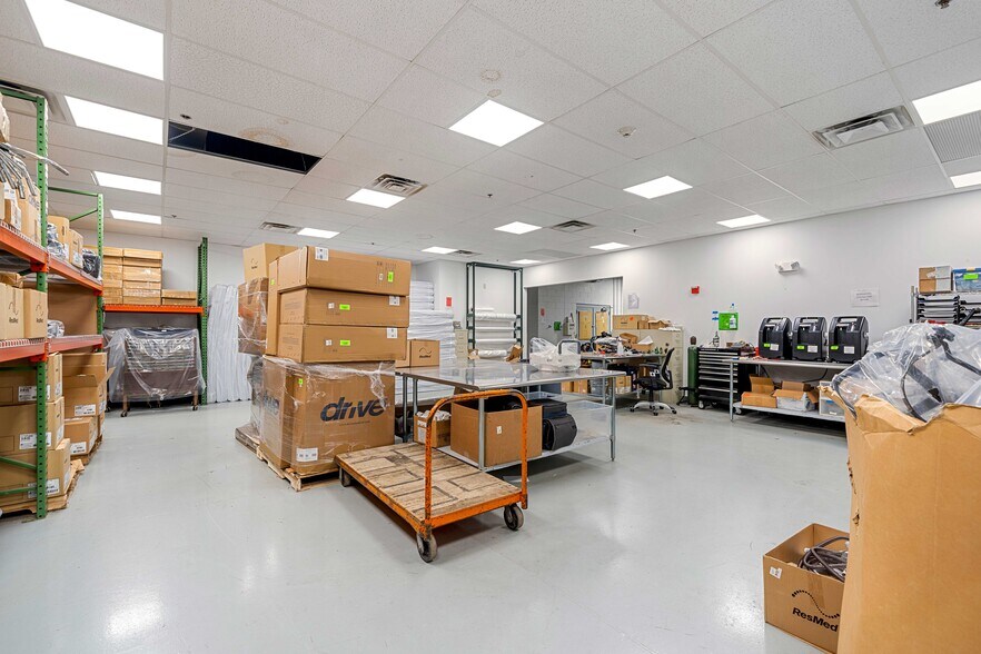 More Photos Of 63 Neck Rd, Haverhill Light Manufacturing For Sale