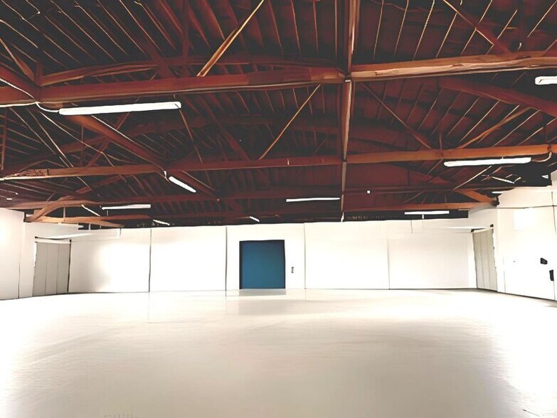 More Photos Of 3150 NW 31st Ave, Portland Warehouse For Lease