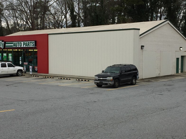 More Photos Of 2272 Lawrenceville Hwy, Decatur Freestanding For Lease