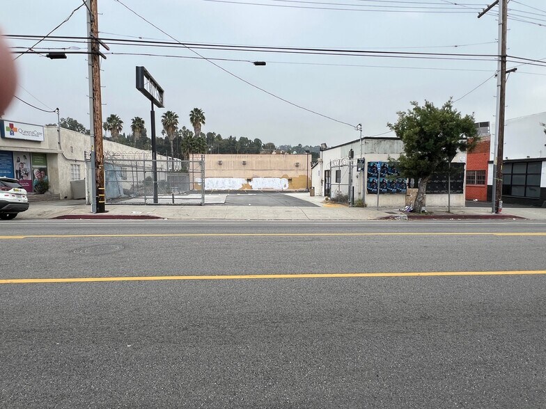 More Photos Of 4442 York Blvd, Los Angeles Auto Dealership For Lease