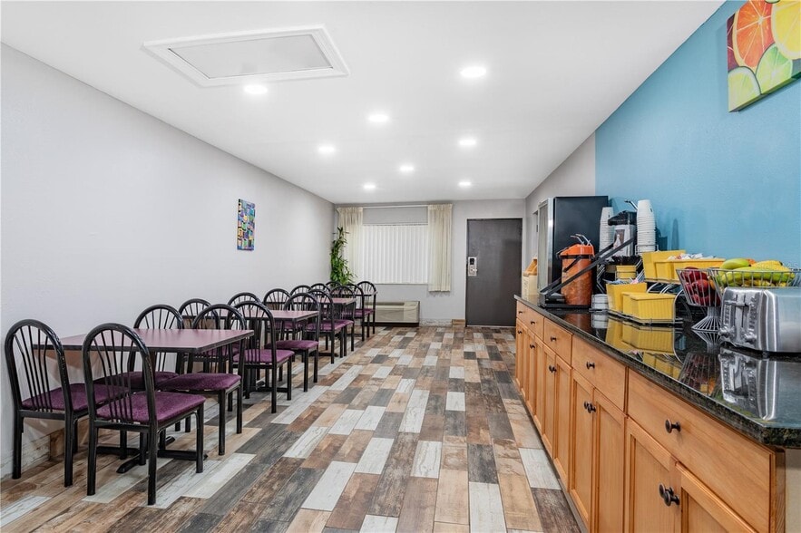 More Photos Of 8245 S Us-17-92 Hwy, Casselberry Hotel For Sale