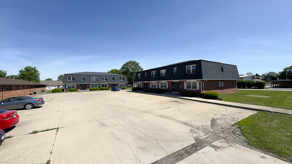 Primary Photo Of 2 Michael St, Streator Apartments For Sale