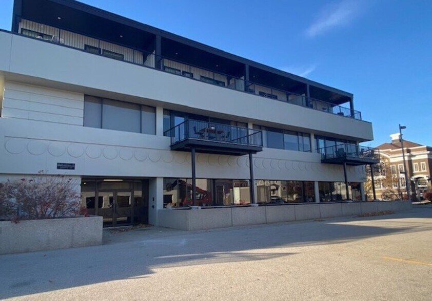 More Photos Of 300 Washington Ave, Grand Haven Office For Sale