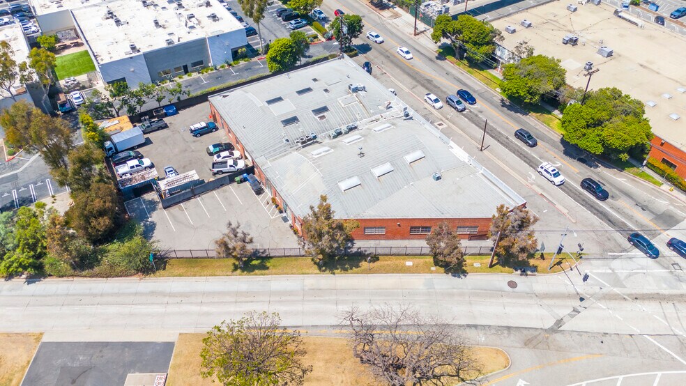 More Photos Of 1909-1913 Centinela Ave, Santa Monica Warehouse For Lease