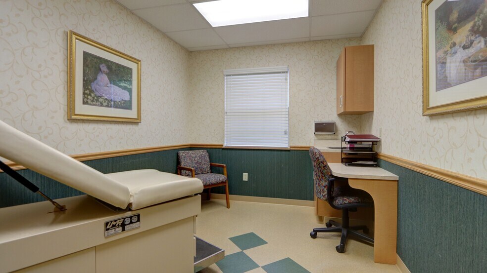 More Photos Of 399 Grant Ave, Auburn Medical For Sale