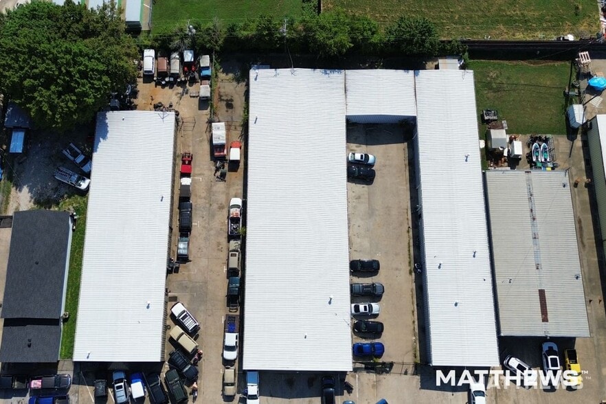 More Photos Of 4910-4930 Gordon Smith Dr, Rowlett Warehouse For Lease