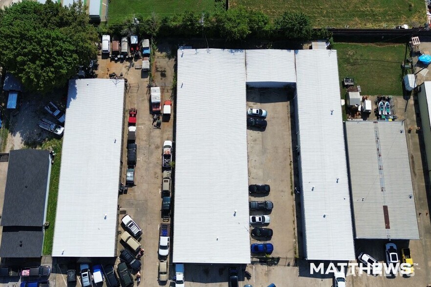 More Photos Of 4910 Gordon Smith Dr, Rowlett Warehouse For Lease