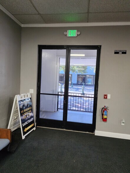 More Photos Of 142-144 N K St, Tulare Restaurant For Sale