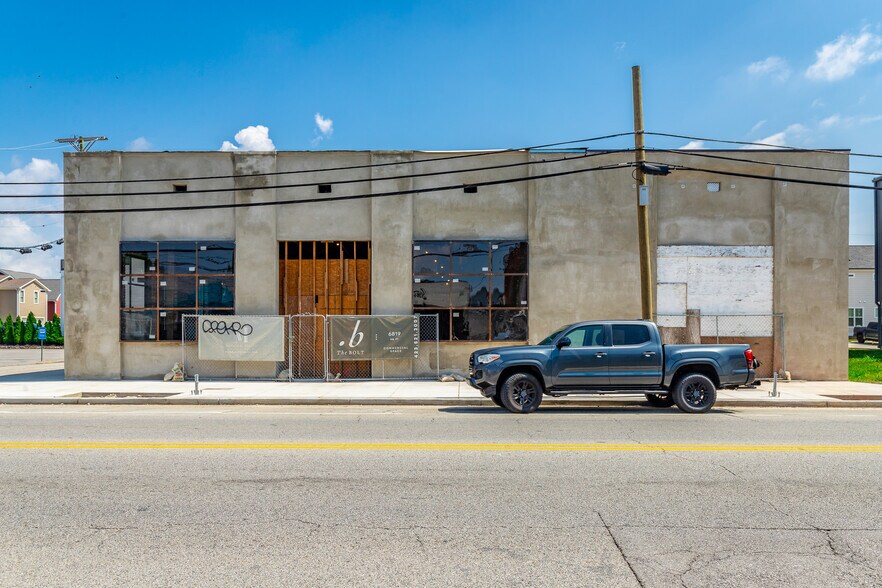 More Photos Of 615 E Main St, Chattanooga General Retail For Lease