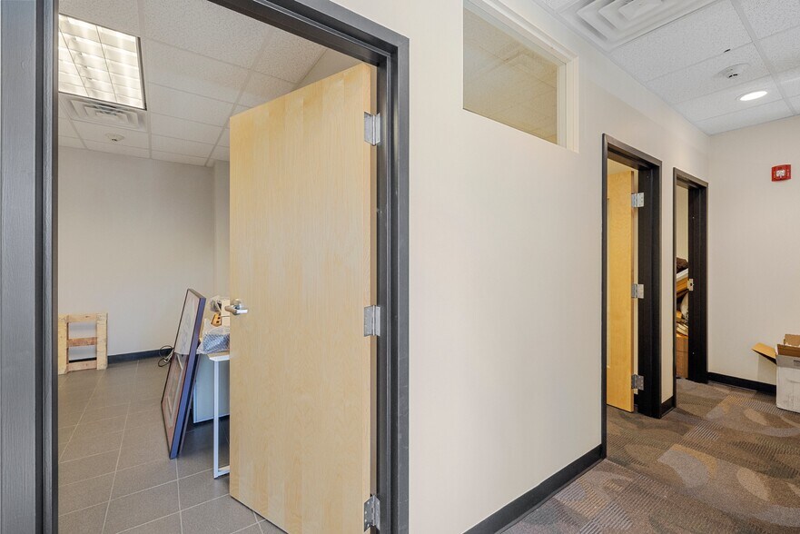 More Photos Of 255 Andover St, Peabody Storefront For Lease