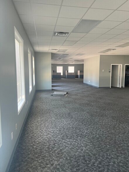 More Photos Of 161 Heritage Meadows Cir, Bourbonnais Office Residential For Lease