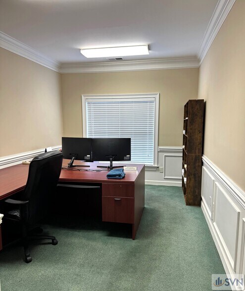More Photos Of 37 W Fairmont Ave, Savannah Office For Lease