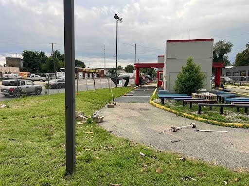 More Photos Of 1609 Northeast Blvd, Wilmington Restaurant For Sale