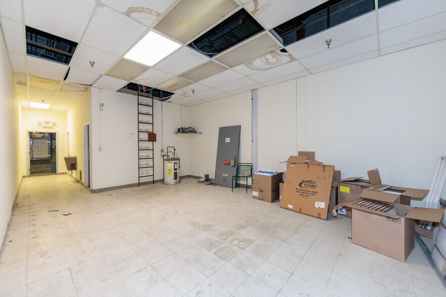 More Photos Of 8555-8735 Day Dr, Parma General Retail For Sale