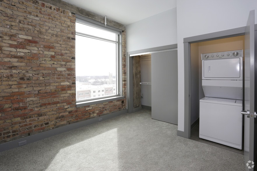 More Photos Of 285 Western Ave, Muskegon Apartments For Lease