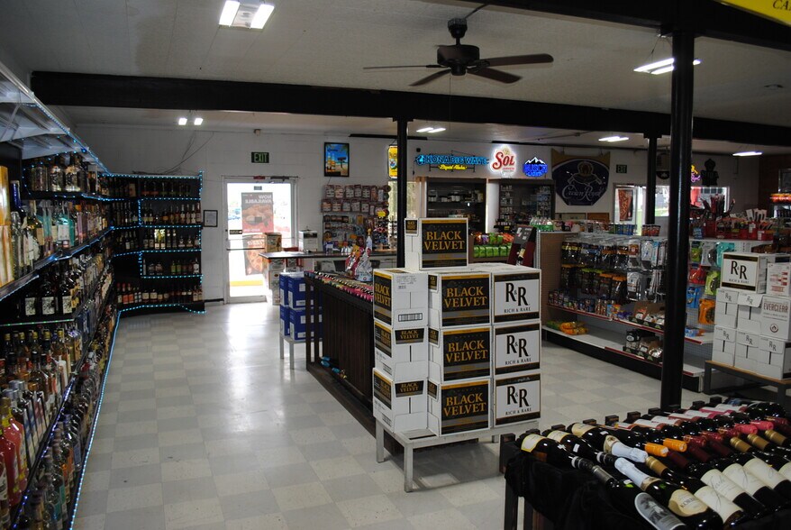 More Photos Of 810 HWY 93, Jackpot Convenience Store For Sale