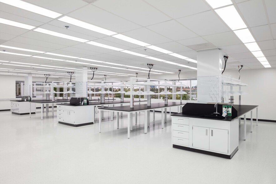 More Photos Of 6138-6150 Nancy Ridge Dr, San Diego Research And Development For Lease