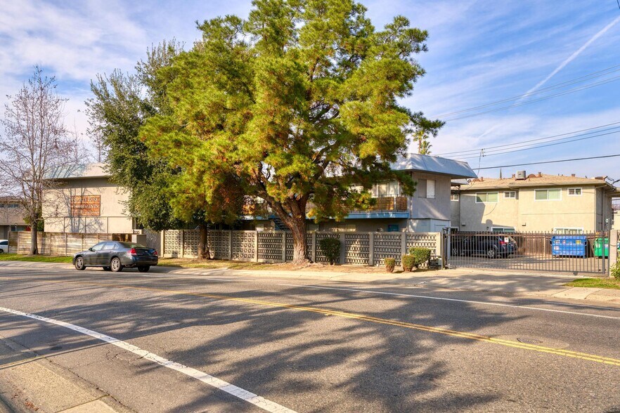 More Photos Of 1143 43rd Ave, Sacramento Apartments For Sale