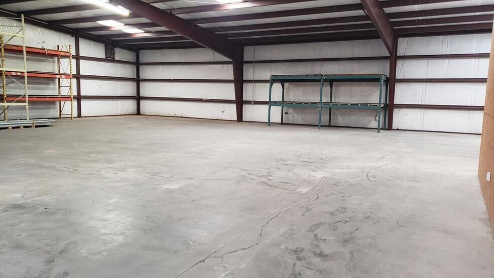 More Photos Of 616 S Broadway St, Mccomb Freestanding For Sale