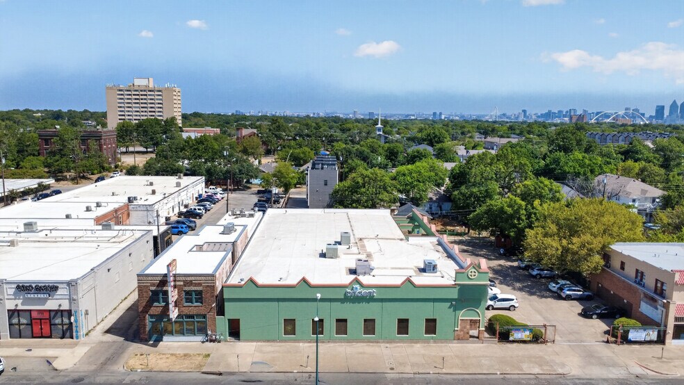 More Photos Of 817 W Jefferson Blvd, Dallas Flex For Sale