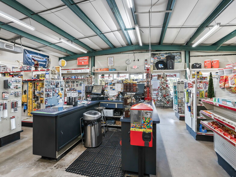 More Photos Of 9594 SE Maricamp Rd, Ocala Auto Repair For Sale