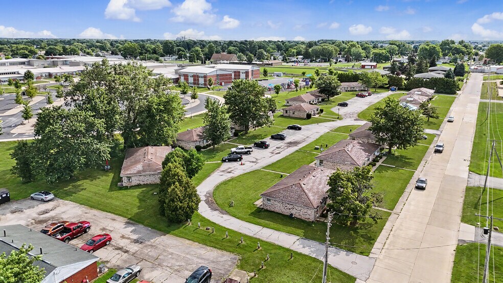 More Photos Of 318 Rae Ct, Willard Apartments For Sale