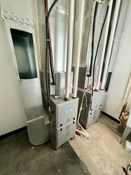 More Photos Of 216 Evergreen Ln, Glen Carbon Medical For Sale