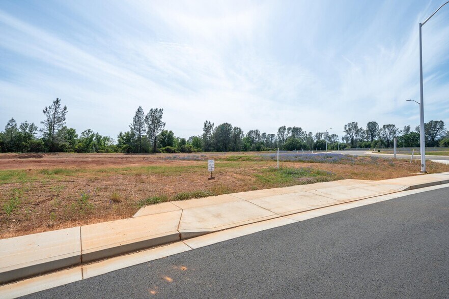 Primary Photo Of Airport Rd @ Rancho Rd, Redding Land For Sale