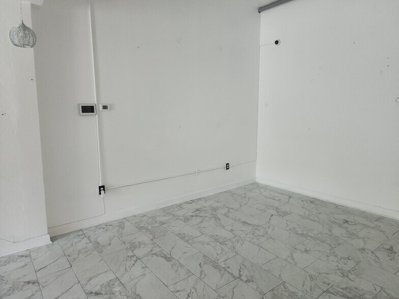 More Photos Of 501 Dr Martin Luther King Jr St N, Saint Petersburg Storefront Retail Office For Lease