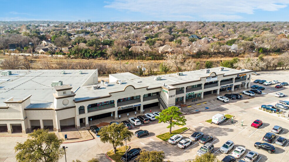 More Photos Of 11613-11617 N Central Expy, Dallas Unknown For Lease