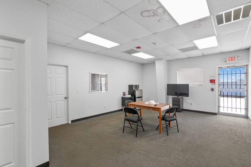 More Photos Of 2508-2510 McAllister Rd, Houston Warehouse For Lease
