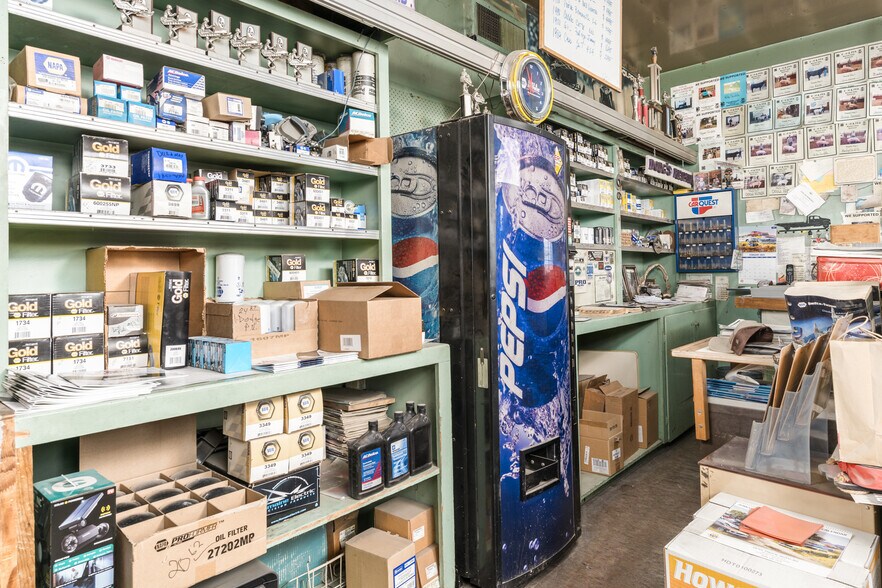 More Photos Of 7 S Highway 91, Downey Self Storage For Sale