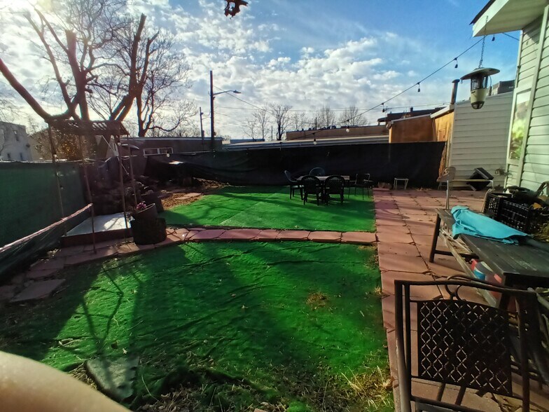 More Photos Of 2051-2055 Springfield Ave, Vauxhall General Retail For Lease